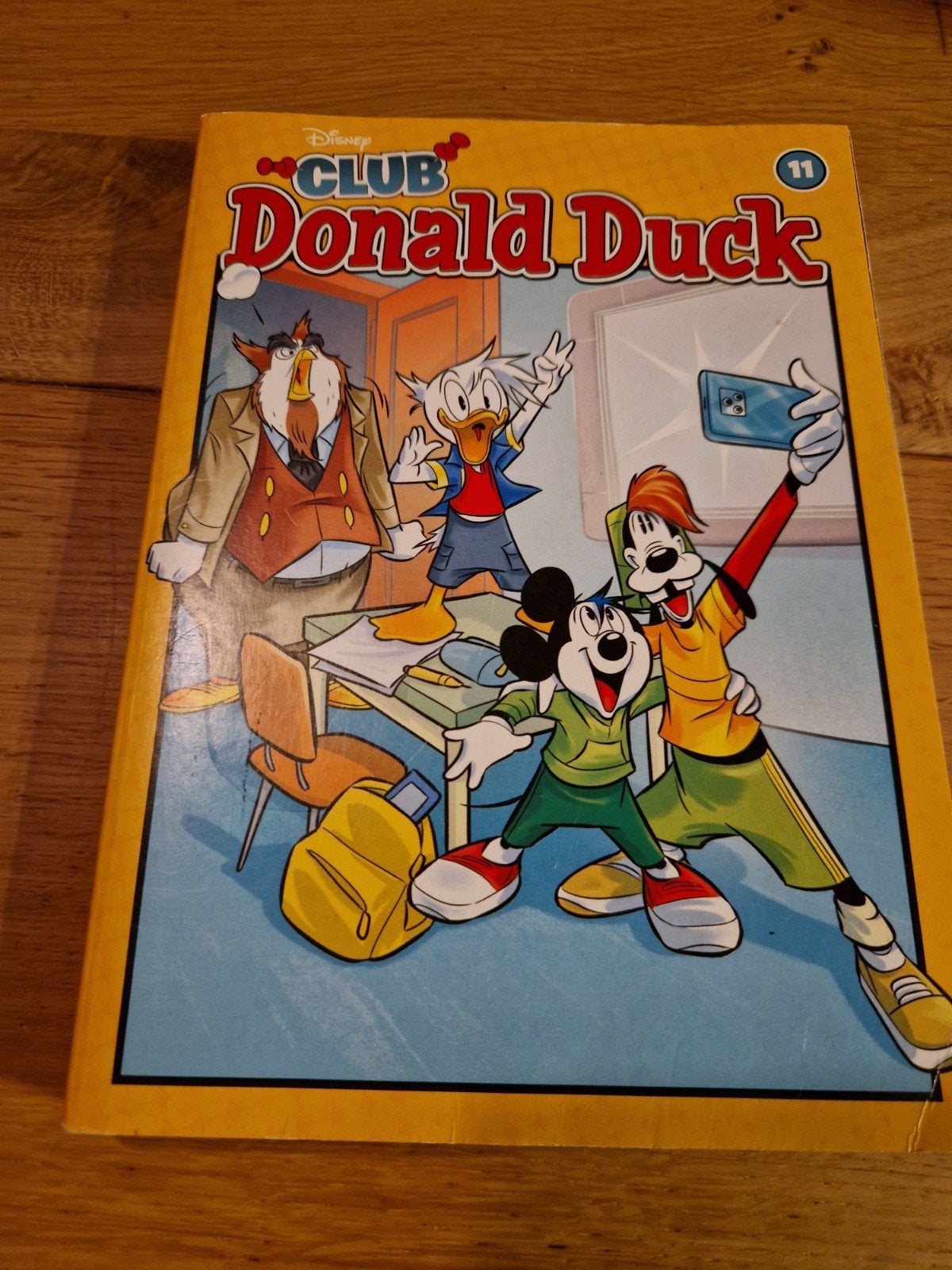 DISNEY CLUB DONALD DUCK, Eén stripboek, Ophalen of Verzenden, Zo goed als nieuw