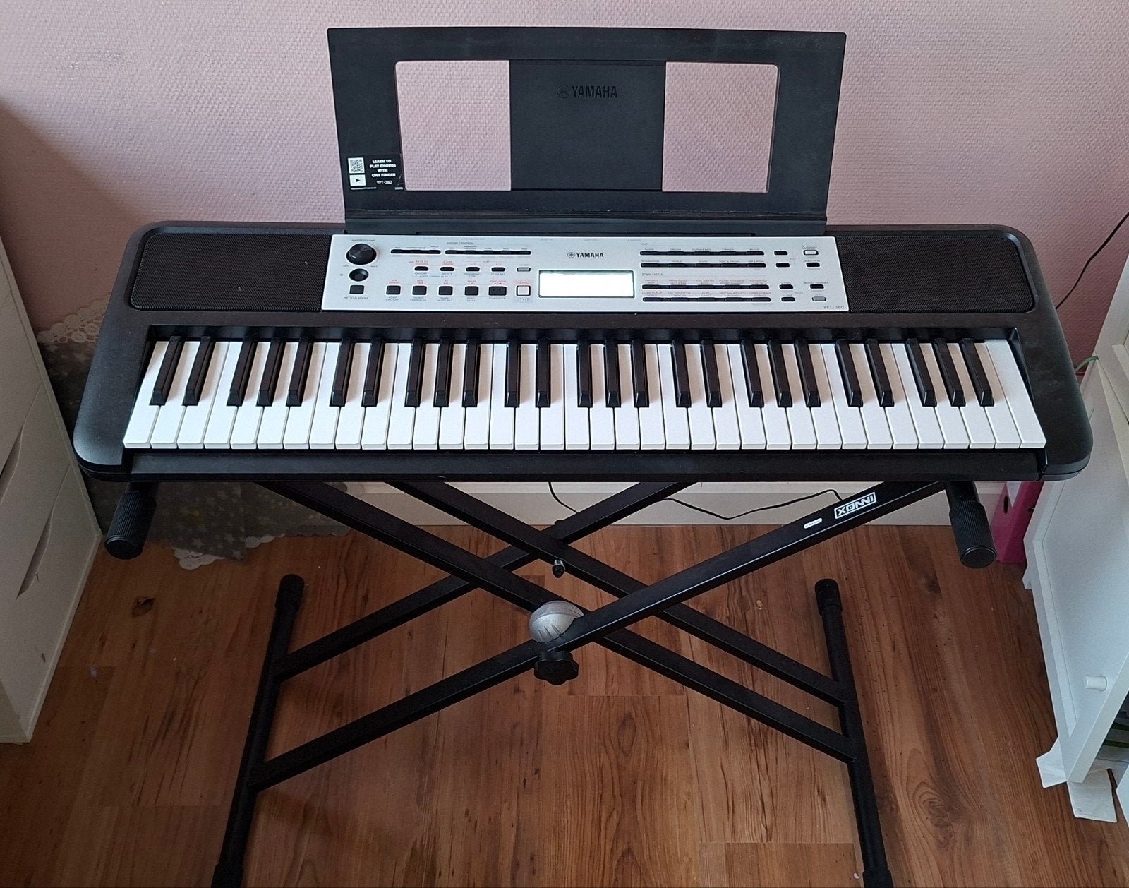 Yamaha YPT-380 keyboard + statief (Psr E383), Ophalen, 61 toetsen, Yamaha, Zo goed als nieuw
