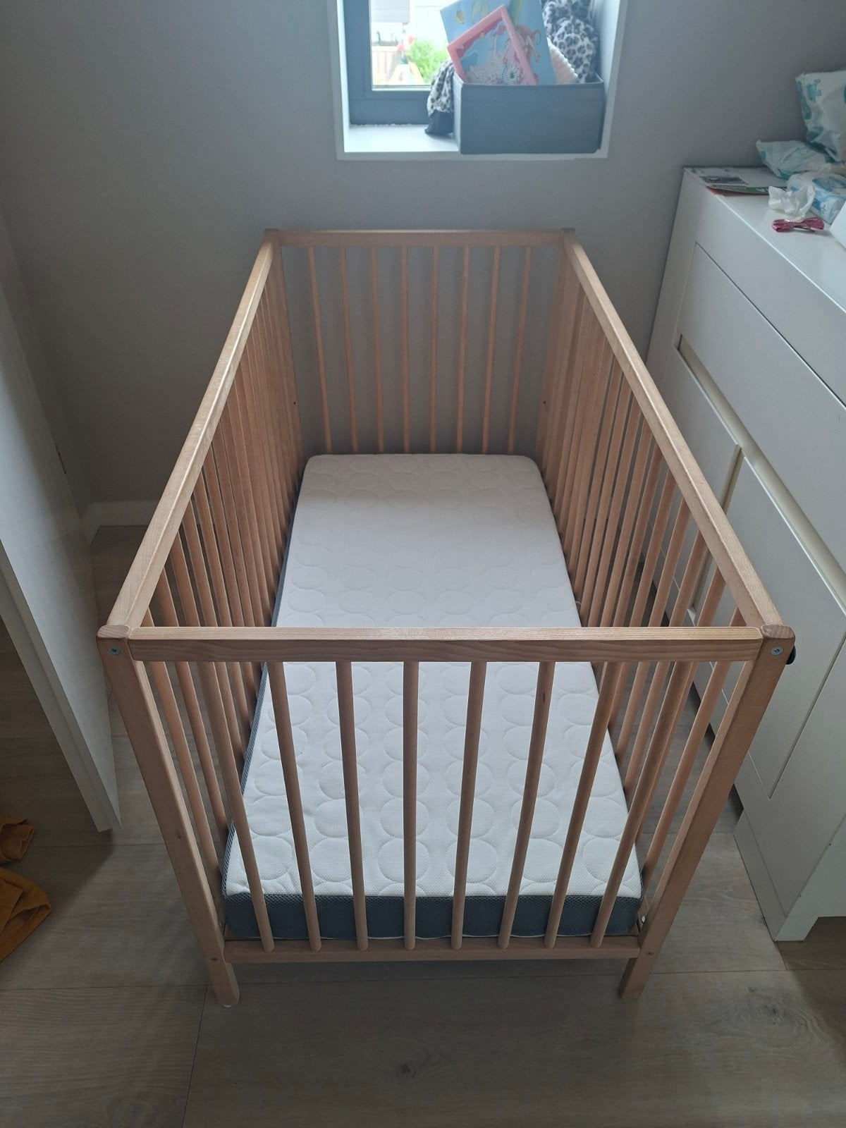 Ikea Sniglar ledikant 60x120cm inc matras, Ophalen, Zo goed als nieuw, Ledikant