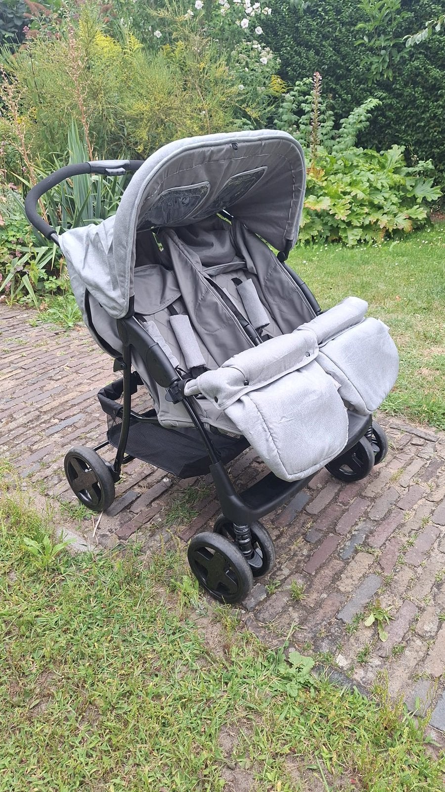 Te koop Lorelli tweeling wandelwagen, gebruikt, grijs., Ophalen, Gebruikt, Overige merken