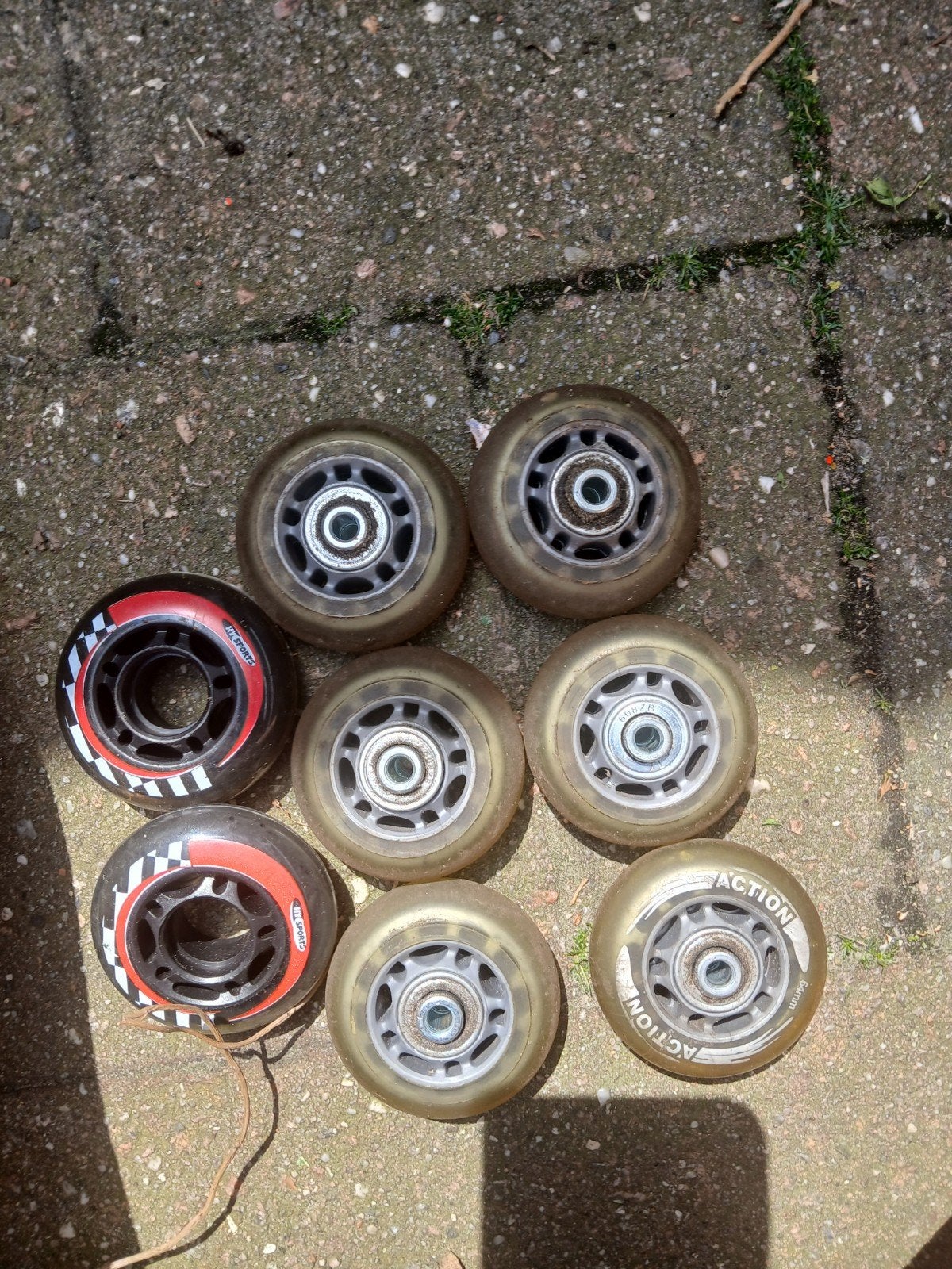 8 skeeler wieltjes, Ophalen
