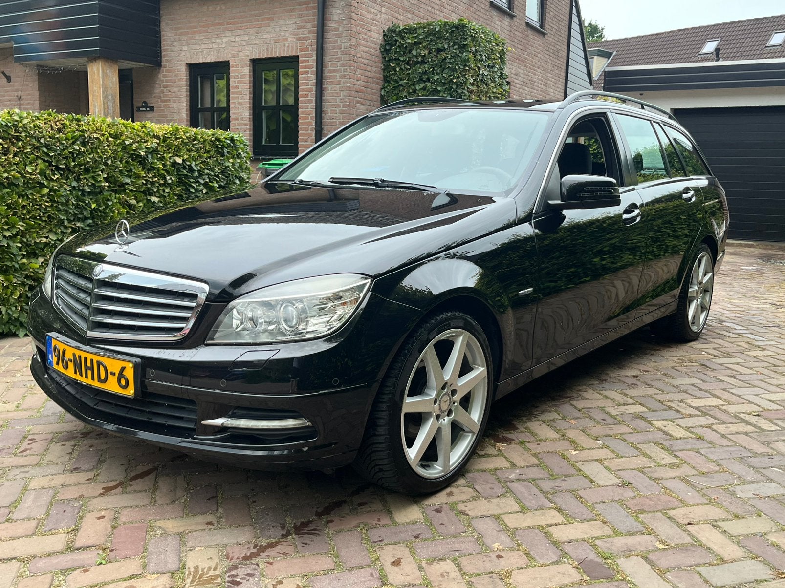 Mercedes-Benz C-Klasse 1.8i CGI  Estate NL Auto unieke auto, Euro 5, 1800 kg, Zwart, Zwart