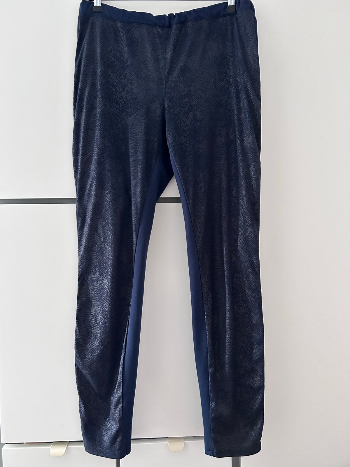MS Mode Broek Legging Maat 42 Slangenprint Donkerblauw, Blauw, Maat 42/44 (L), Ophalen of Verzenden, Zo goed als nieuw