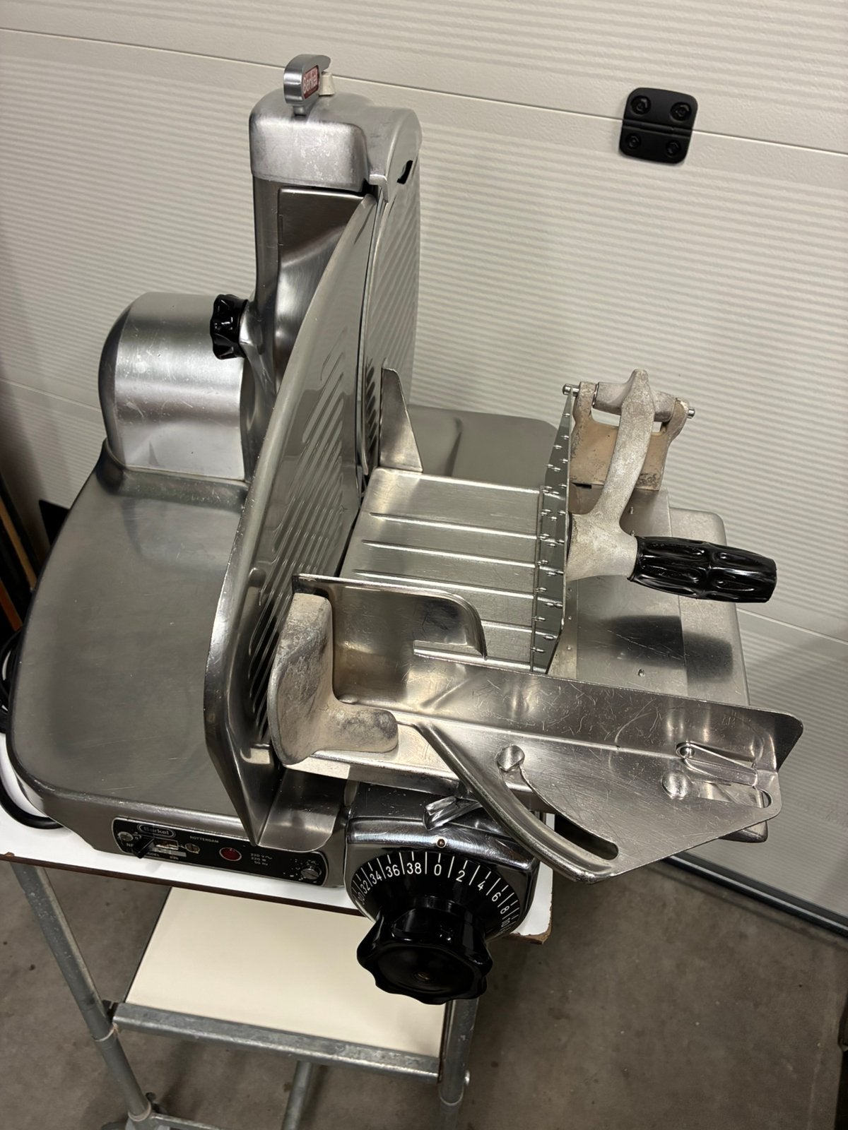 Te koop berkel model  834 snijmachine vleessnijmachine, Ophalen of Verzenden, Gebruikt