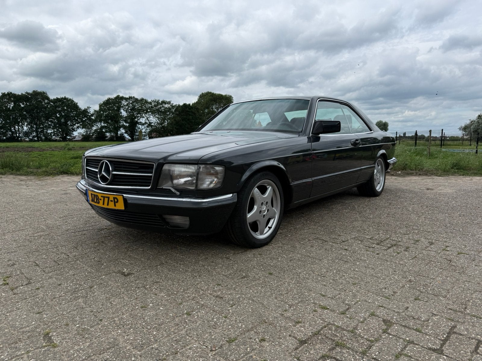 Mercedes 500 SEC 1982 Grijs, Auto's, Mercedes-Benz, Automaat, Achterwielaandrijving, 4973 cc, 4 stoelen