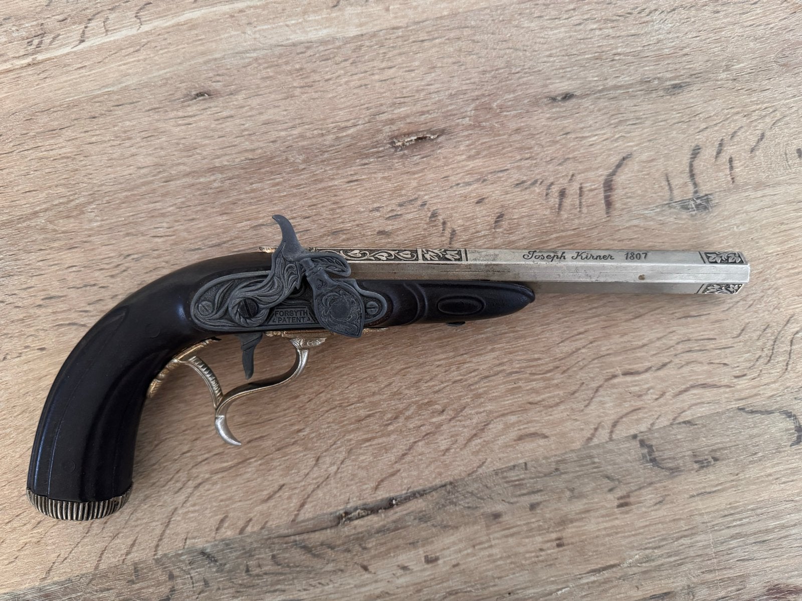 Decoratieve replica van antiek pistool - Joseph Kirner 1807, Antiek en Kunst, Verzenden