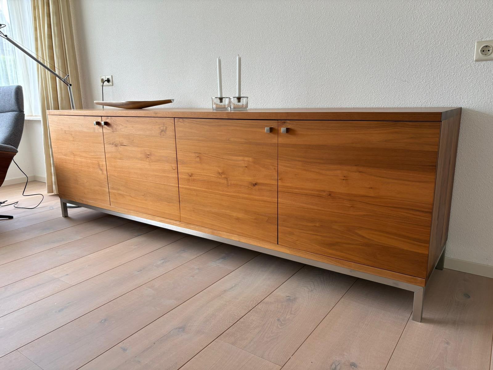 Dressior massief walnoothout / handgemaakt, Ophalen, Zo goed als nieuw, 200 cm of meer, 25 tot 50 cm