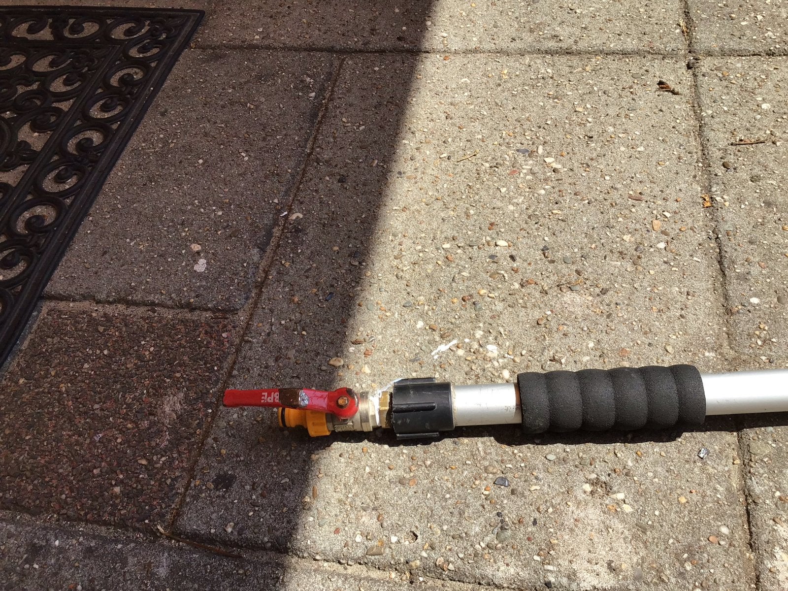 Telescoopsteel met waterborstel, 1.20m - 1.70m, Ophalen, Gebruikt