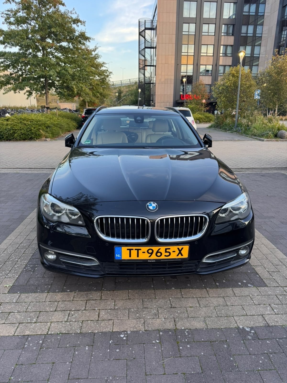 BMW 5-Serie 2.0 520I AUT 184 PK Sedan 2013 Zwart, 4 cilinders, 2000 kg, Zwart, Bedrijf