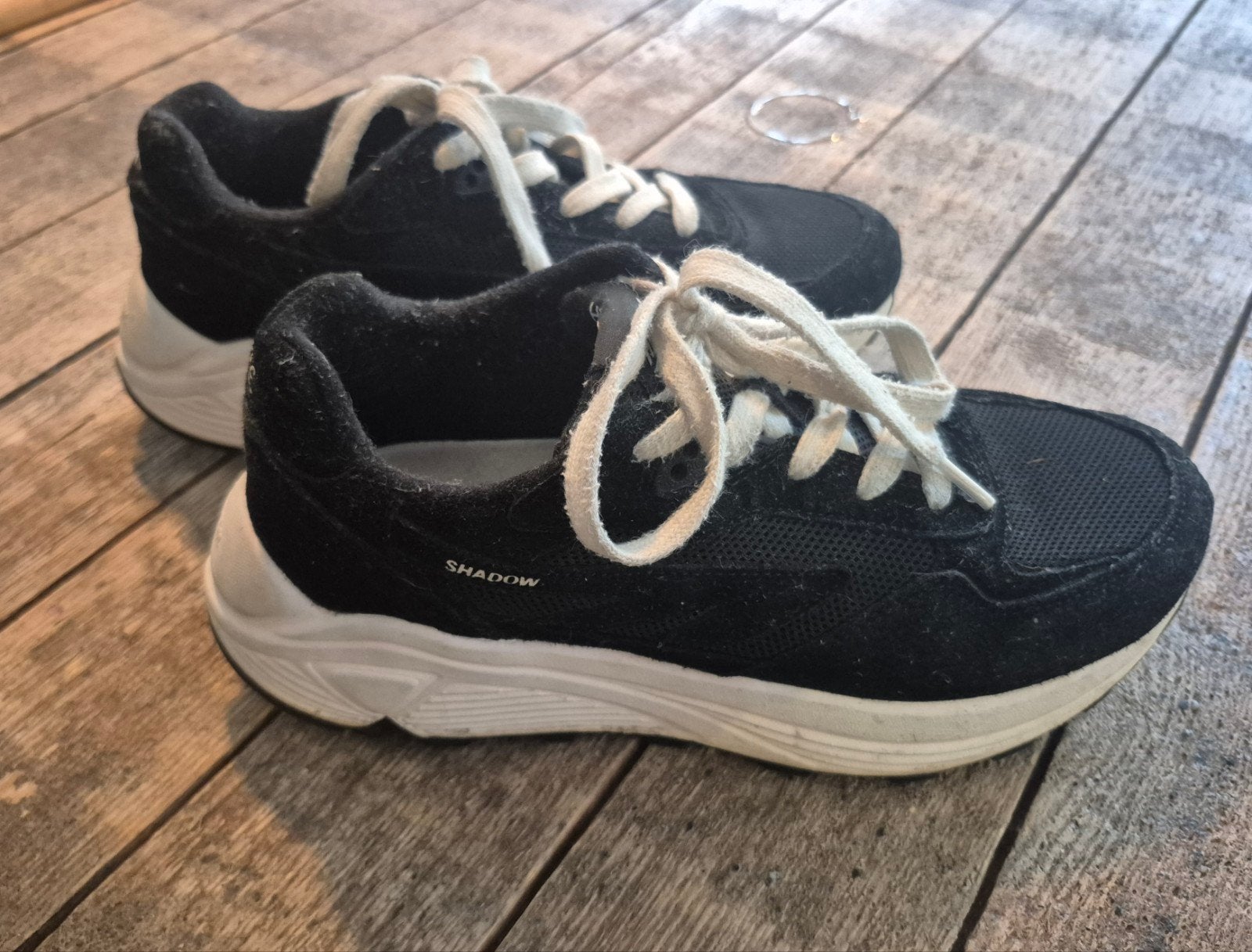 Hi-Tec Shadow RGS sneakers zwart suède maat 40, Kleding | Dames, Zwart, Ophalen of Verzenden, Sneakers of Gympen, Gedragen