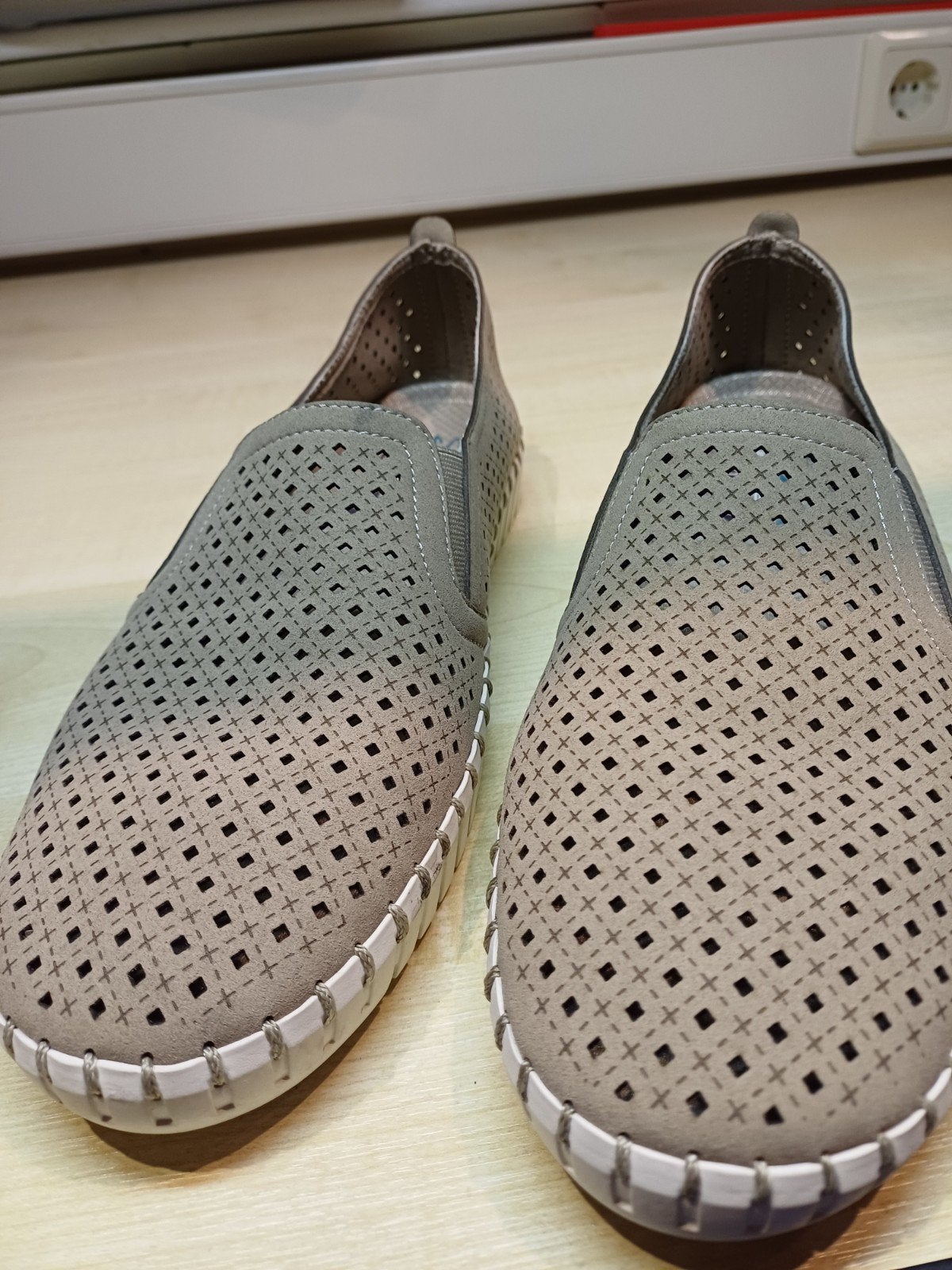 Skechers maat 42, Ophalen, Skechers, Beige, Sneakers of Gympen