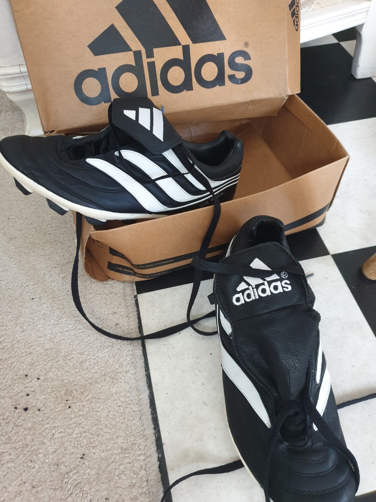 Adidas Nova Mundial Voetbalschoenen - Nieuw in doos, Ophalen, Nieuw, Schoenen