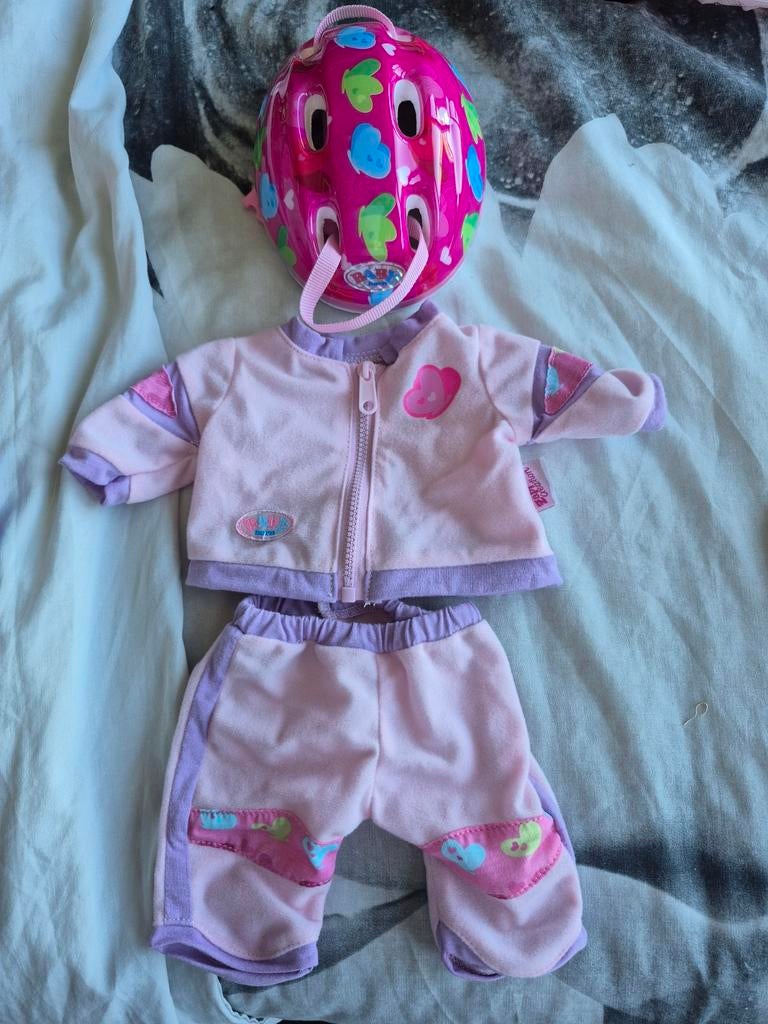 Baby Born pop kleding set met helm, Ophalen, Gebruikt, Babypop