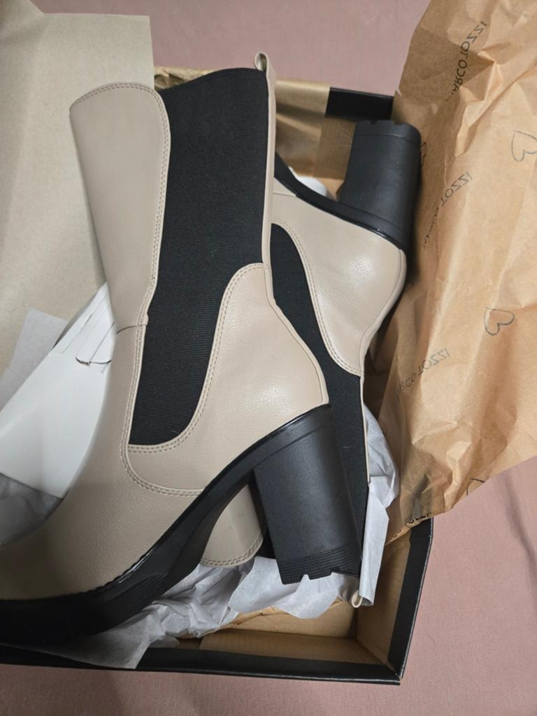 Marco Tozzi Laarzen, Nieuw in doos, 39, Hoge laarzen, Beige, Nieuw, Ophalen of Verzenden