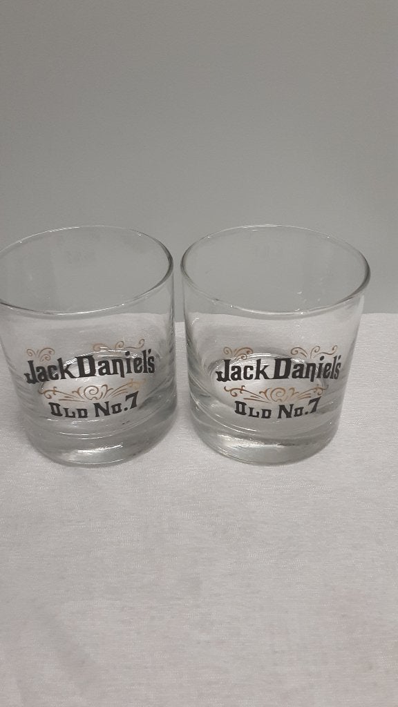 JACK DANIELS whisky glazen met oude logo, 2 stuks, Ophalen of Verzenden, Zo goed als nieuw, Borrel- of Shotglas
