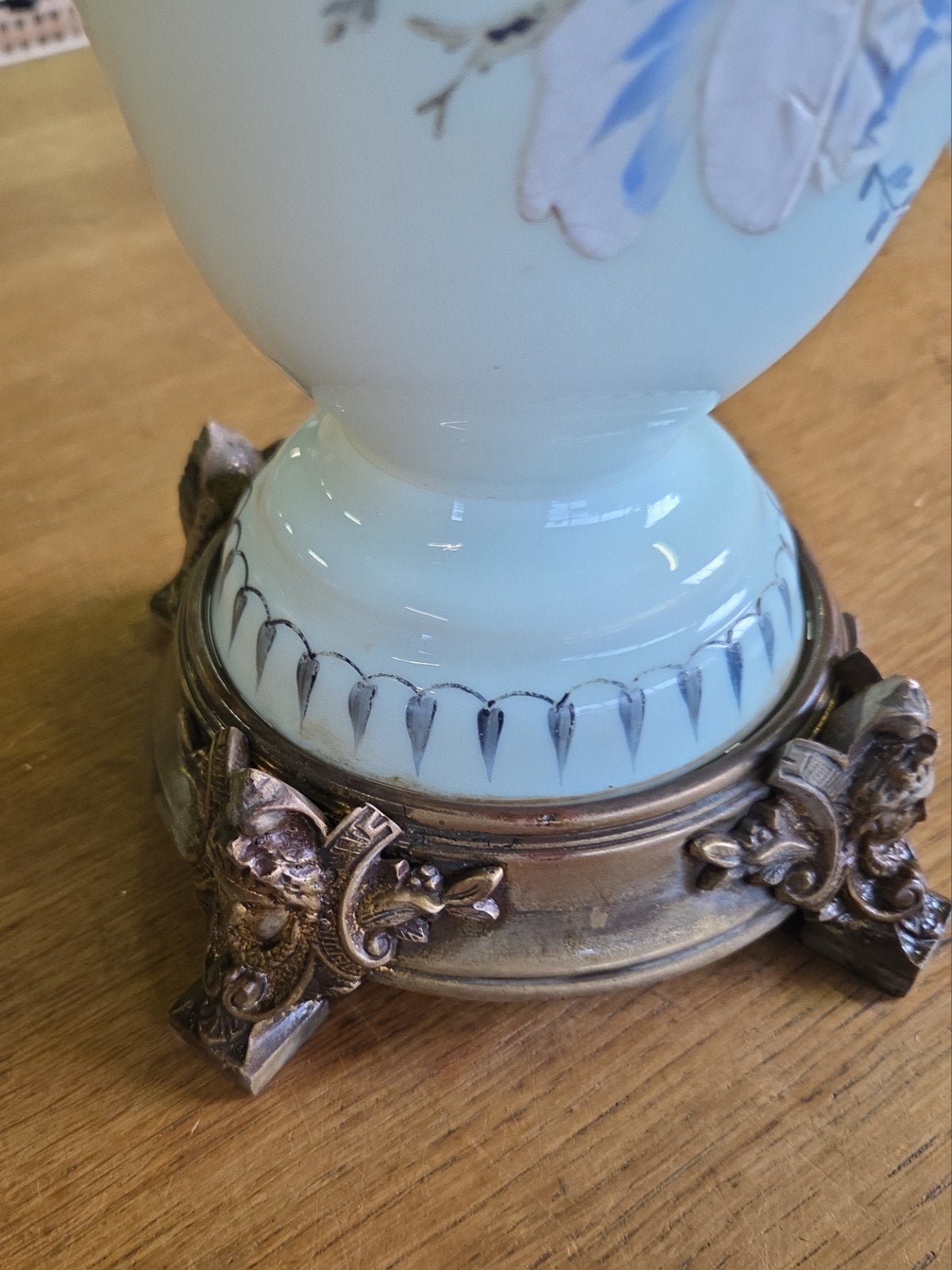 Antiek handgeschilderde
Olielamp bloemen, Antiek en Kunst, Ophalen