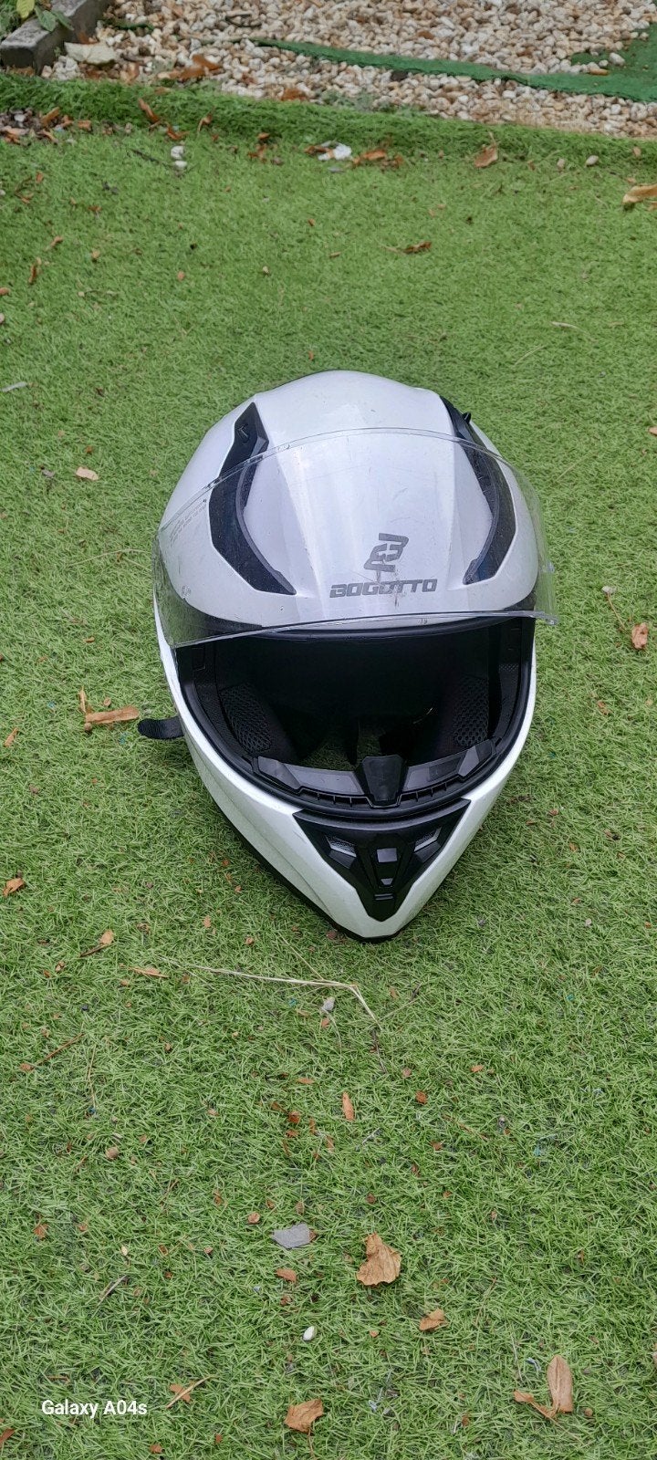 Bogotto V586 systeemhelm wit - Maat M, Motoren, Kleding | Motorhelmen, Overige merken, M, Systeemhelm, Heren