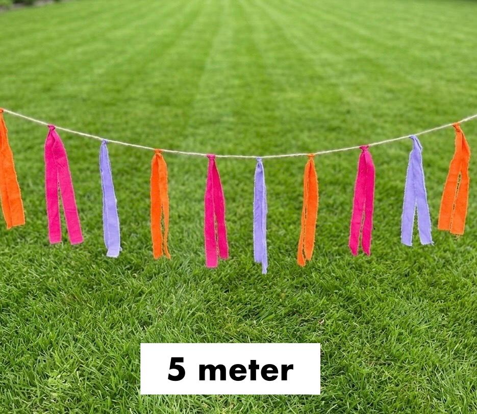 Nieuwe stoffen slinger 5 meter (felroze/lila/oranje), Ophalen of Verzenden, Nieuw, Versiering, Overige