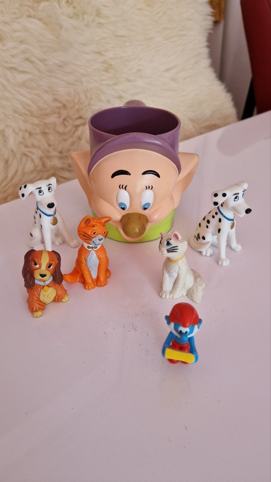 Disney poppetjes en mok, Ophalen of Verzenden, Zo goed als nieuw, Servies