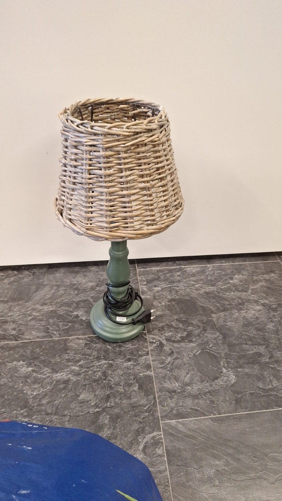 Tafellamp met rieten kap en groene voet, Ophalen, Gebruikt, Groen, Met kap