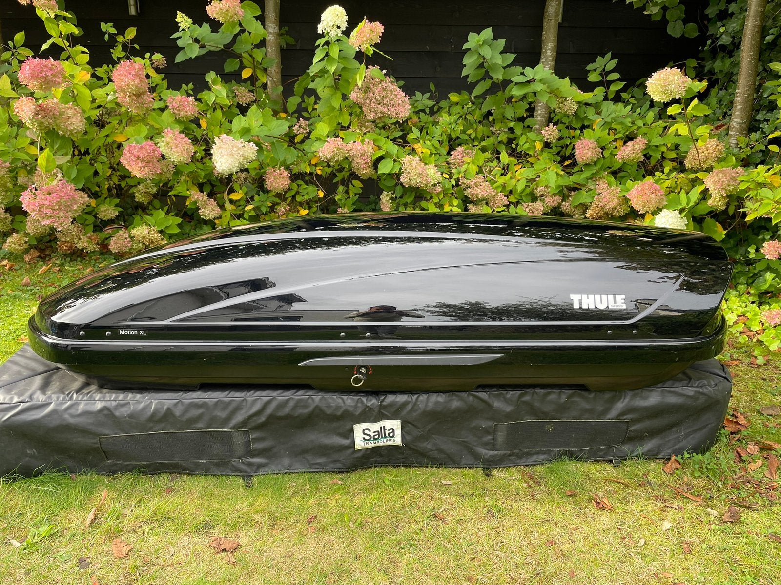 Thule motion XL te huur black glossy €45 p.w., Auto diversen, Ophalen, Zo goed als nieuw
