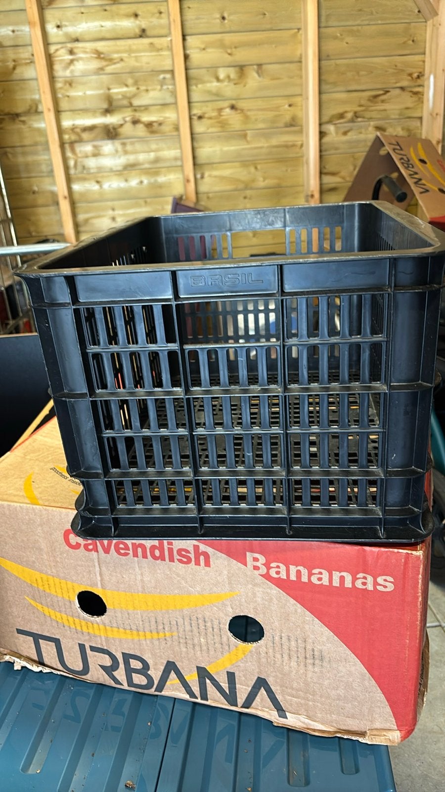 Zwarte kunststof krat - Handig voor opslag en transport, Gebruikt, 40 tot 60 cm, 50 tot 75 cm, Ophalen of Verzenden