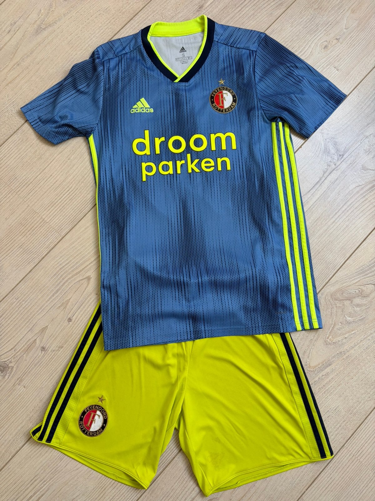 Feyenoord Tenue maat S, Maat S, Ophalen of Verzenden, Zo goed als nieuw, Set