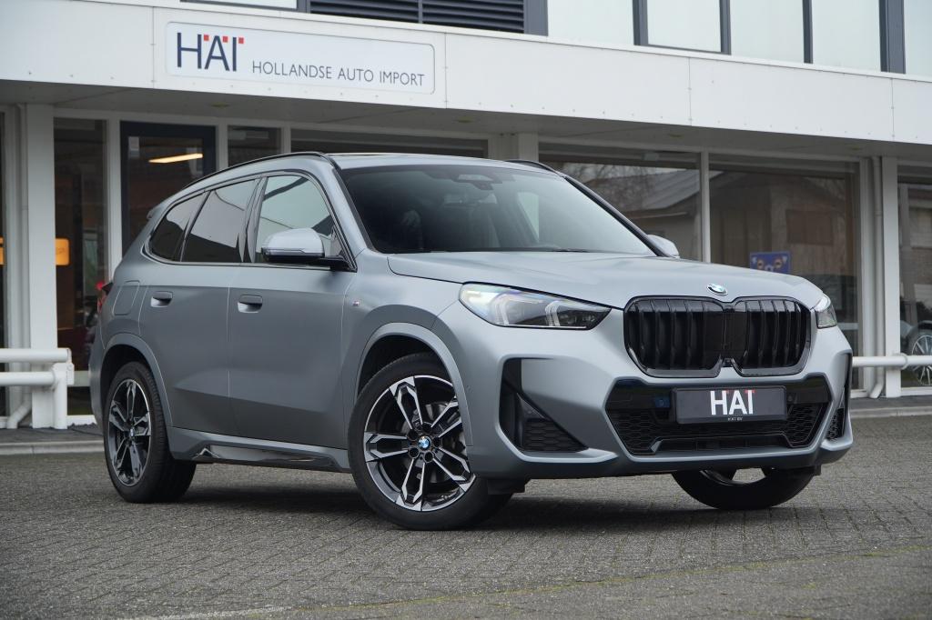 BMW X1 sDrive18i M-Sport I Pano I Head-up I 19 Inch I, Lichtsensor, Gebruikt, Origineel Nederlands, Bedrijf