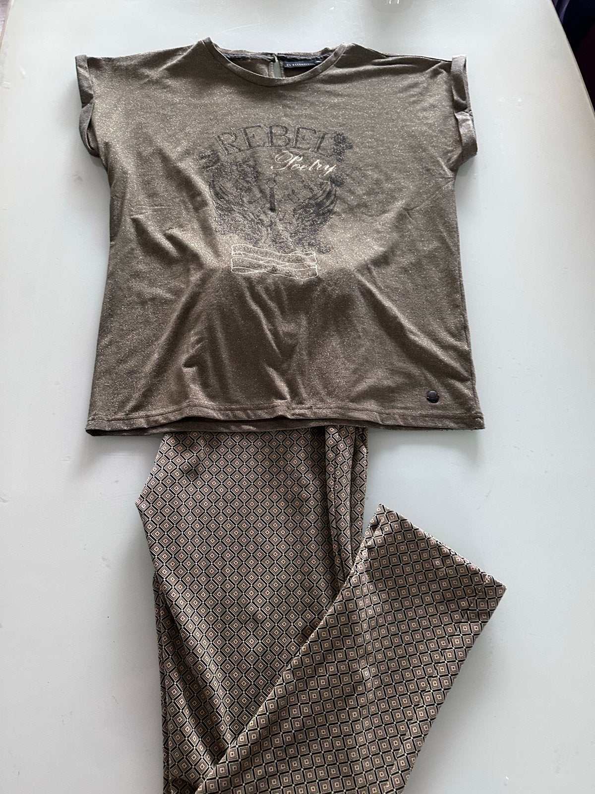 So Soire broek en CL Essentials T-shirt set, Kleding | Dames, Bruin, Ophalen of Verzenden, Zo goed als nieuw, Maat 36 (S)
