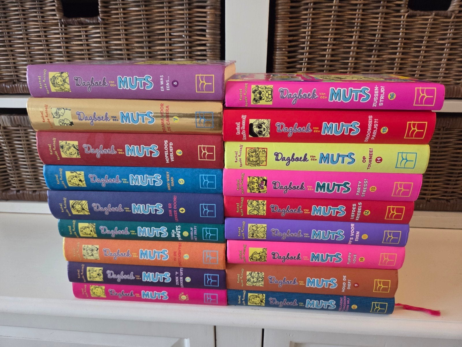Dagboek van een muts (18 stuks) geen losverkoop!!!!, Ophalen of Verzenden, Gelezen