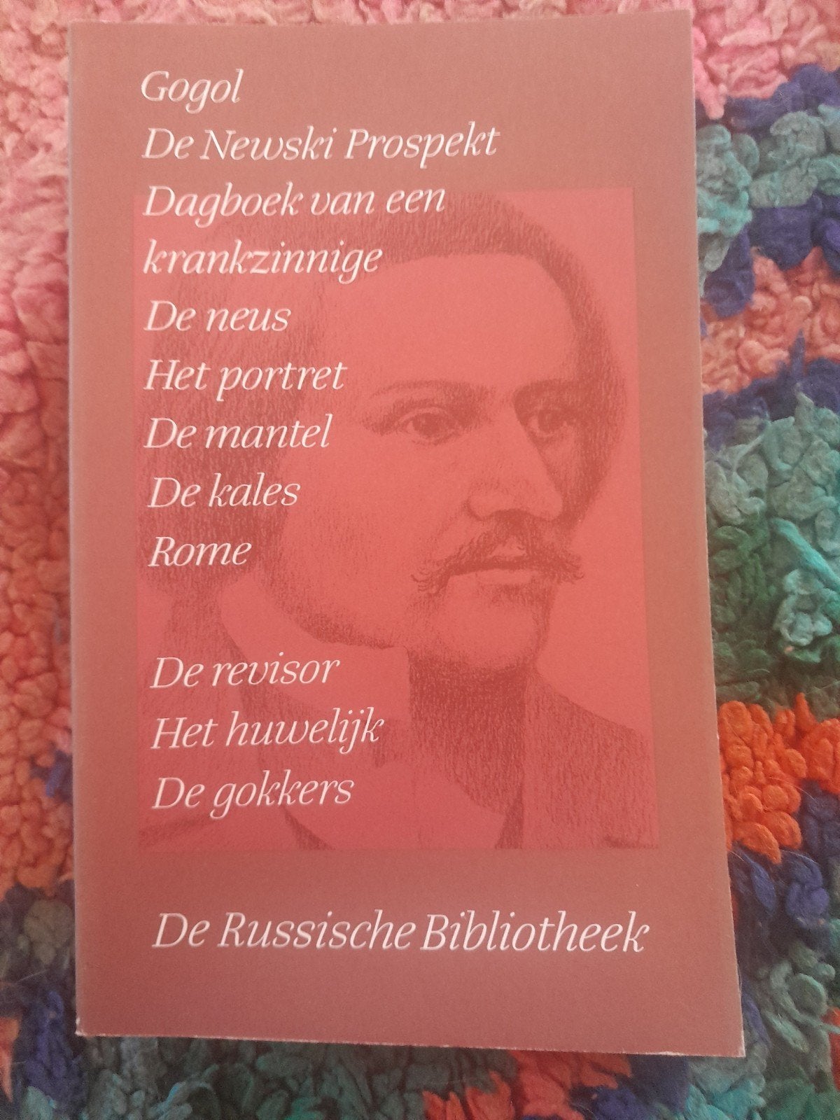 Gogol - De Russische Bibliotheek (verhalenbundel), Boeken, Ophalen of Verzenden, Zo goed als nieuw, Gogol, Europa overig