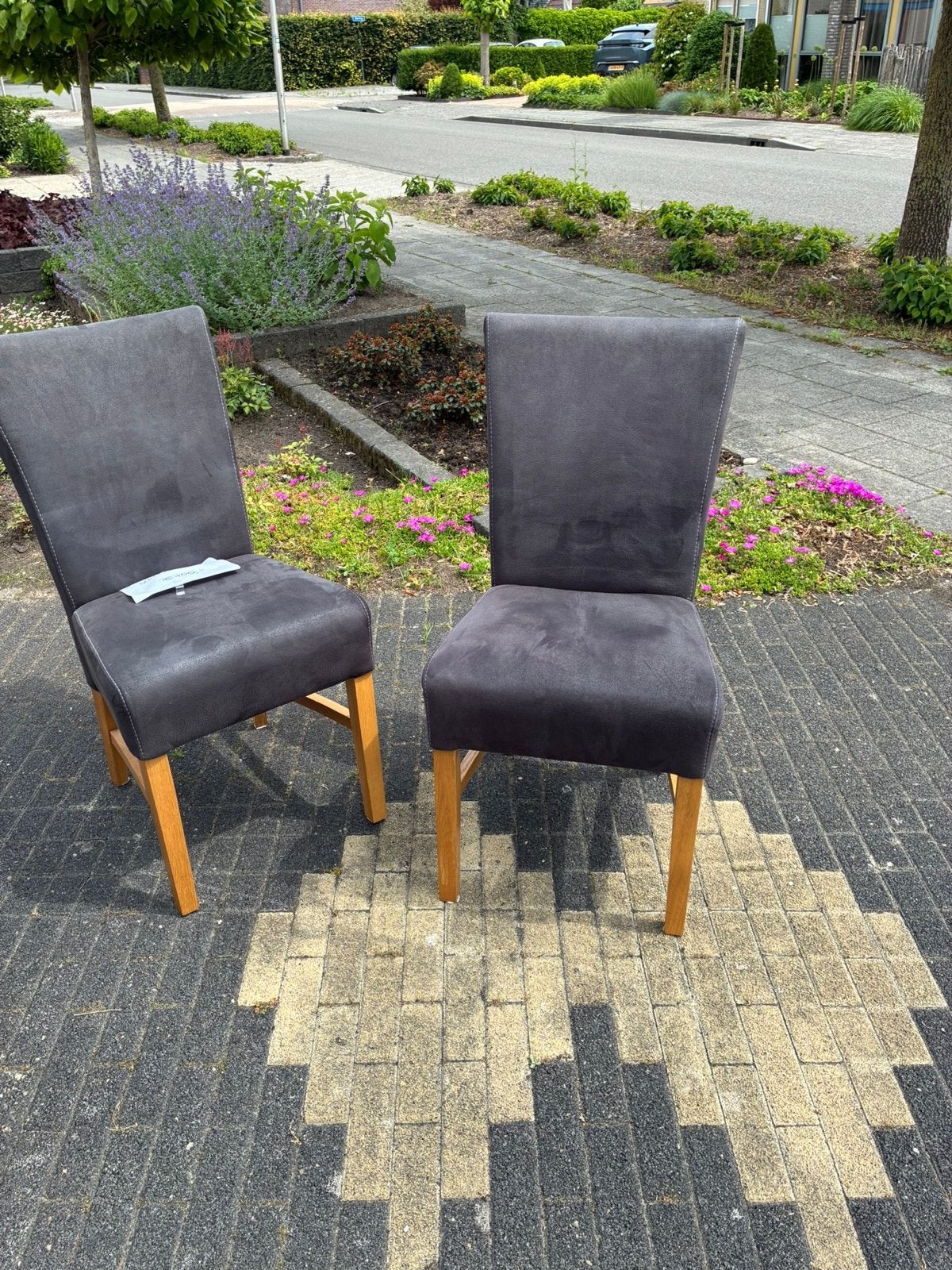 6x Donkergrijze/bruine Eetkamerstoelen met Houten Poten, Huis en Inrichting, Ophalen, Gebruikt, Grijs, Vijf, Zes of meer stoelen