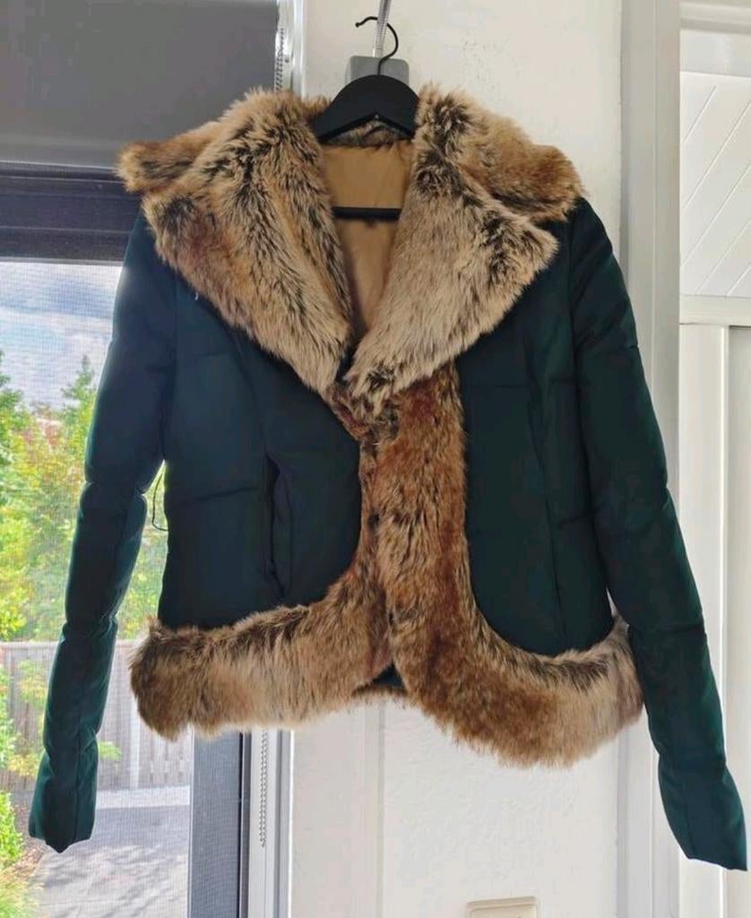 Winterjas met bont maat S, Ophalen of Verzenden, Zo goed als nieuw, Maat 38/40 (M), Zwart