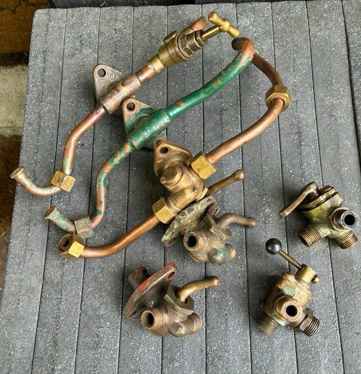 Diverse messing onderdelen Albin motoren olie en water, Ophalen of Verzenden, Motor en Techniek