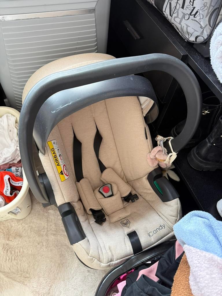 Icandy maxicosi, Ophalen, Autogordel, Zo goed als nieuw, 0 t/m 13 kg