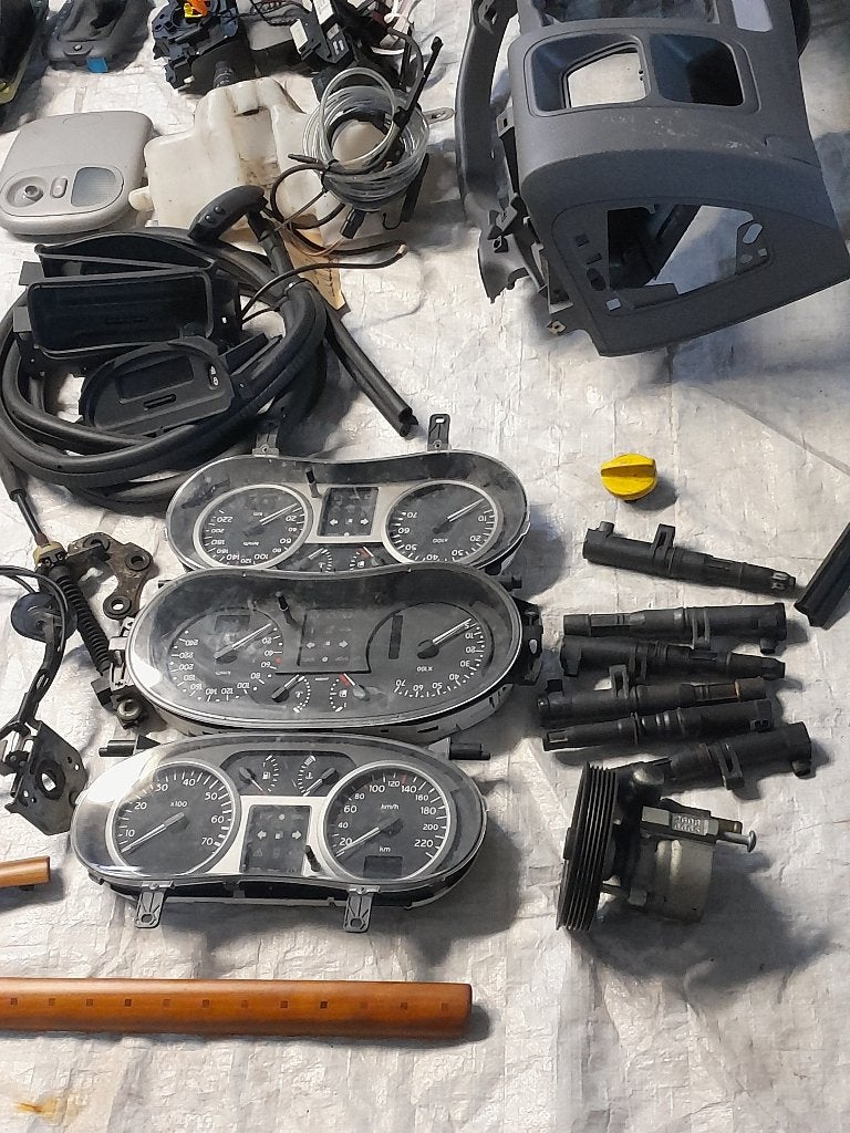 RENAULT CLIO 2 ONDERDELEN, Auto-onderdelen, Ophalen of Verzenden, Gebruikt, Renault