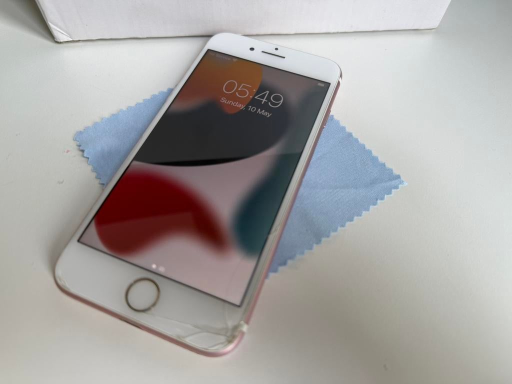 Te koop aangeboden: iPhone 7 Rose Gold met 32GB opslag, Telecommunicatie, Mobiele telefoons | Apple iPhone, 80 %, Gebruikt, 32 GB