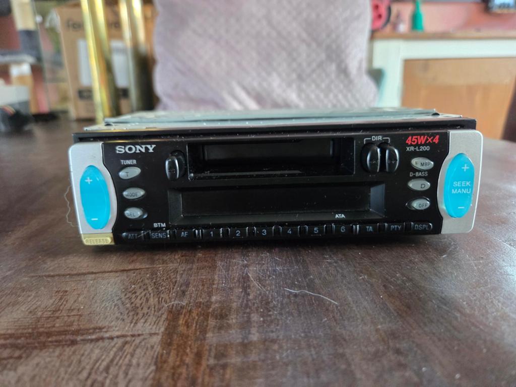 Sony XR-L200 cassette, Ophalen