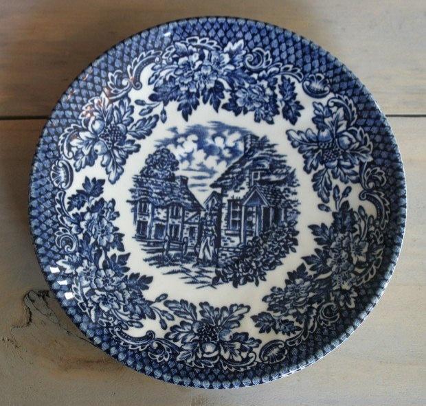 1 bordje - schotel van Royal Tudor - Merrie Olde England by, Ophalen of Verzenden