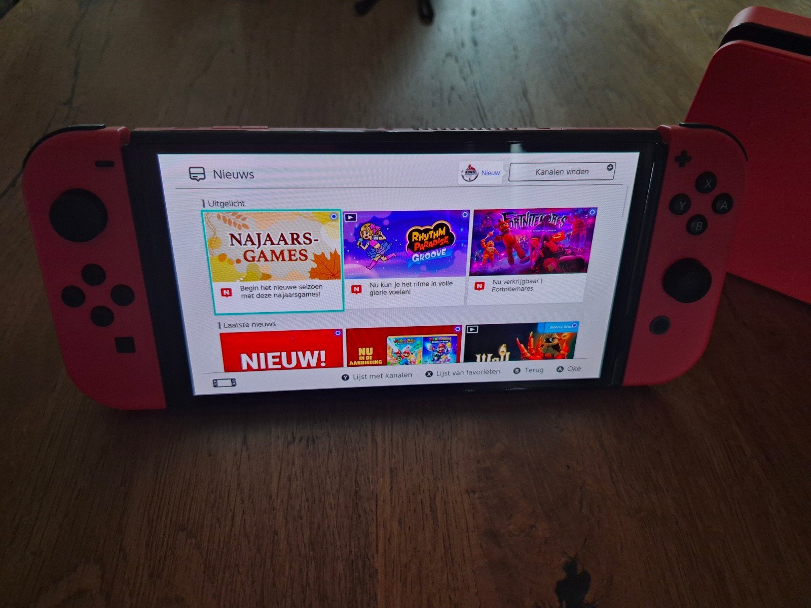 Nintendo Switch  met 4 games en accessoires, Met games, Met 2 controllers, Zo goed als nieuw, Ophalen