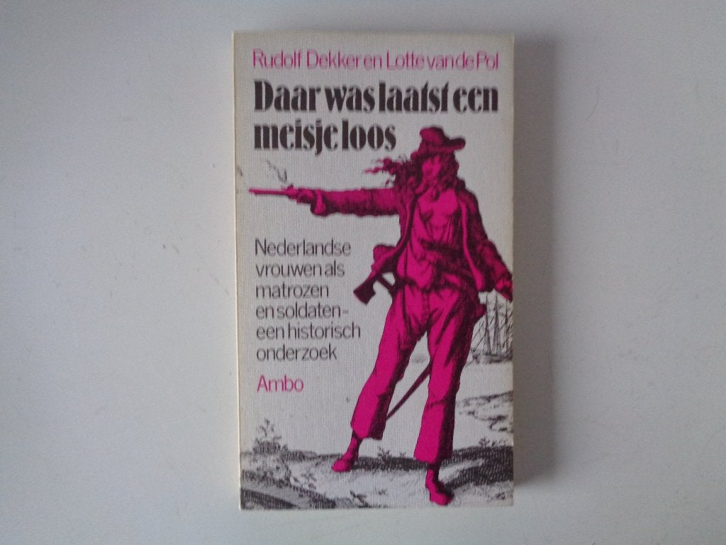 8213-8-3: Nederlandse vrouwen als matrozen en soldaten. AE, Ophalen of Verzenden, Voor 1940, Gelezen, Algemeen