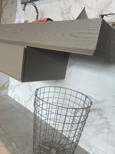 Fiora badmeubel 135 cm met spiegel, nieuw, showroomprijs, Huis en Inrichting, Ophalen, Nieuw, 50 tot 100 cm, Minder dan 100 cm