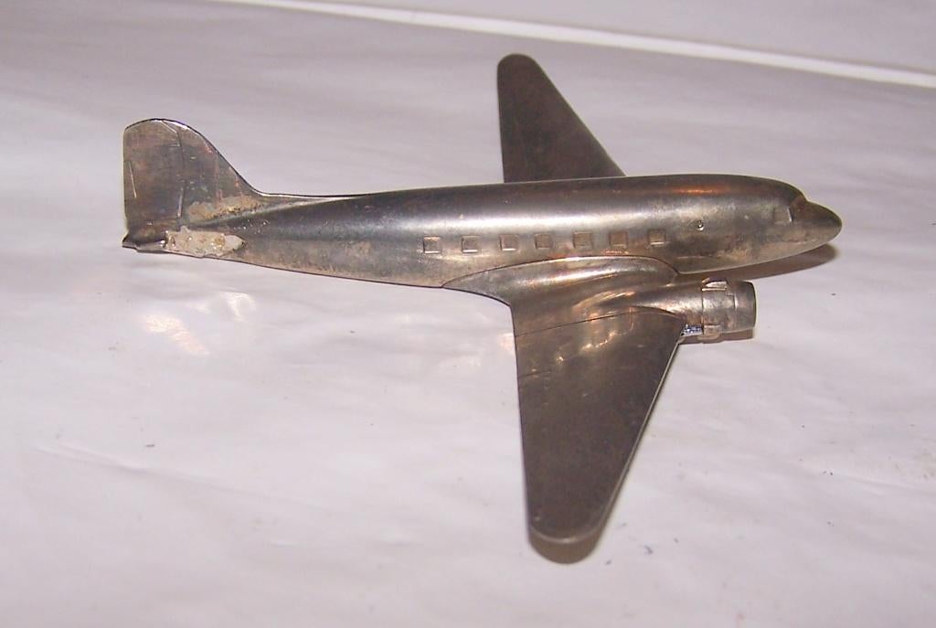 Douglas DC 3 model. Niet compleet. Zilver/verzilverd?, Ophalen of Verzenden, Gebruikt, Schaalmodel