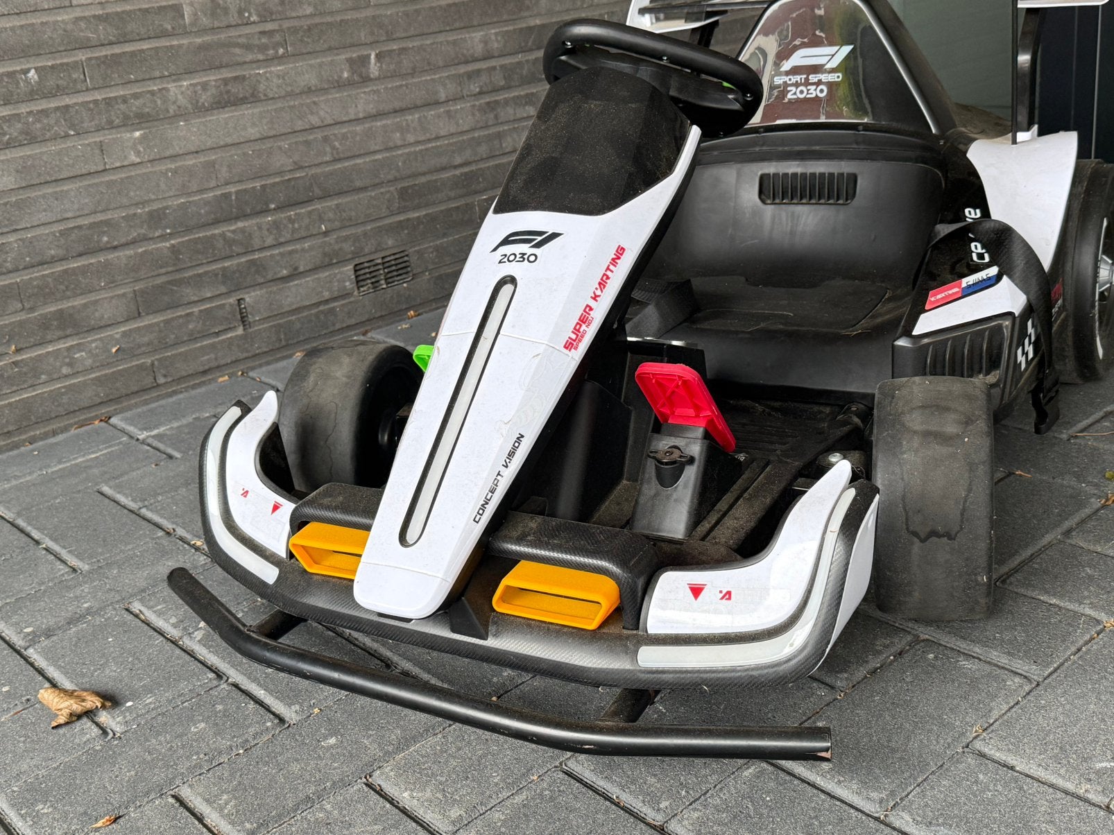 Formula 1 Go Kart drift, Zo goed als nieuw