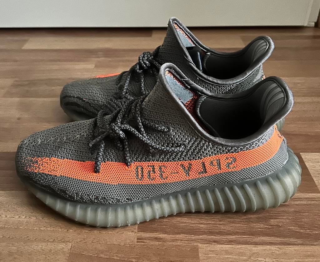Yeezy 350 maat 43, Kleding | Heren, Schoenen, Ophalen of Verzenden, Zo goed als nieuw, Overige kleuren