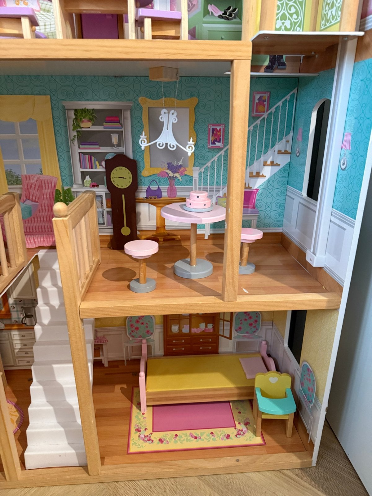 Foto 4 van KidKraft Houten Poppenhuis met Meubels - Zo goed als nieuw