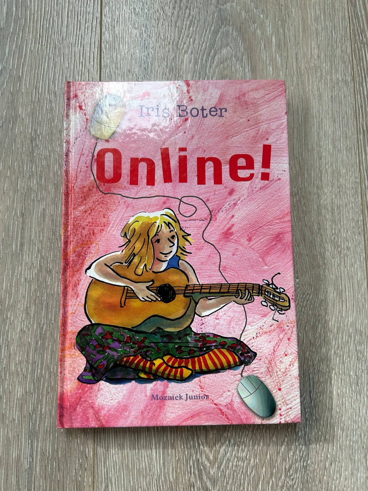Online! - Iris Boter (Jeugdboek), Ophalen of Verzenden, Zo goed als nieuw, Fictie
