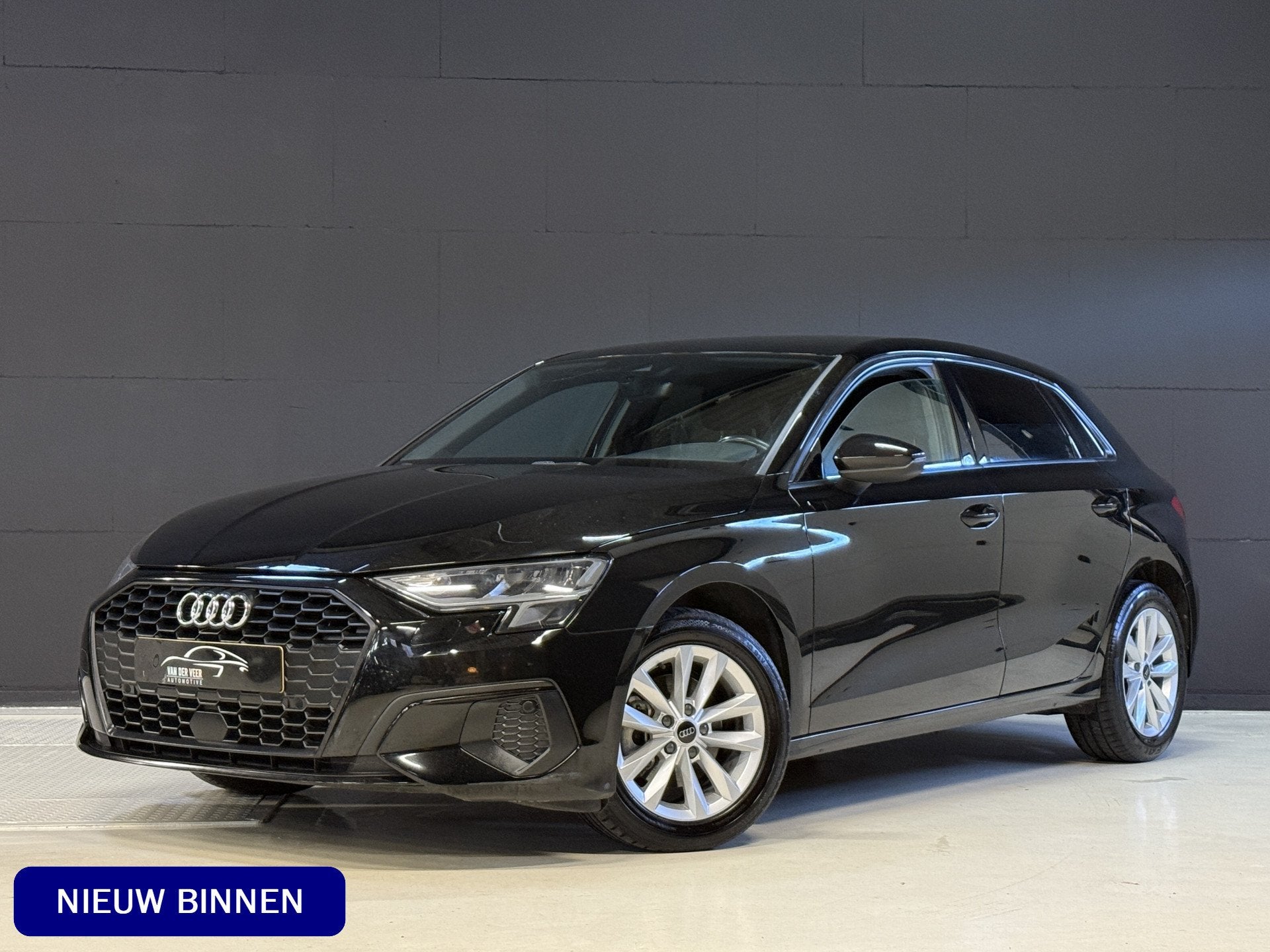 Audi A3 Sportback 30 TFSI Pro Line | Apple Carplay | LED | L, Gebruikt, Zwart, Origineel Nederlands, Bedrijf