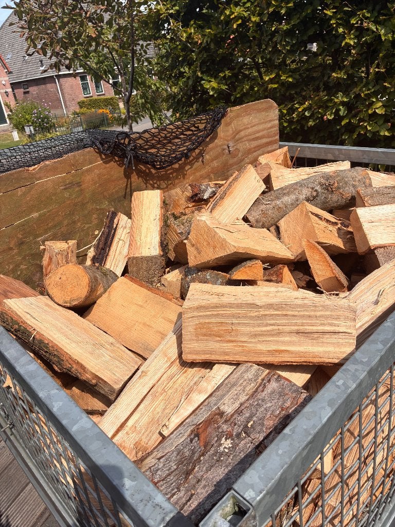 Gekloofd haardhout, Tuin en Terras, Haardhout, Minder dan 3 m³, Ophalen of Verzenden, Essenhout, Blokken