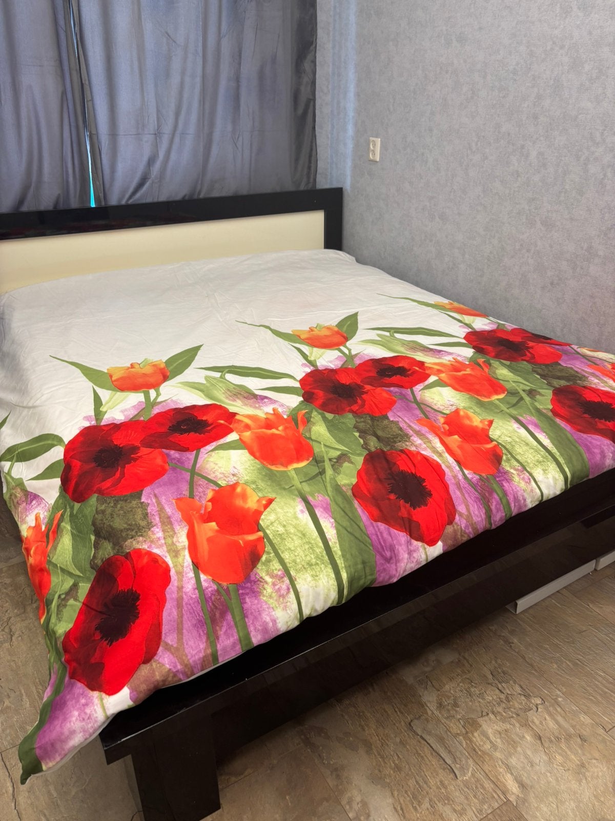Bed en commode en spiegel ( hoogglans ), Gebruikt, Tweepersoons, Ophalen of Verzenden, 200 cm